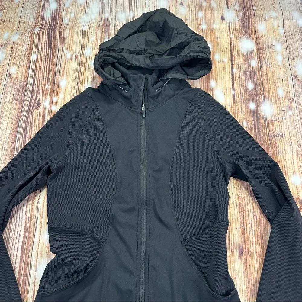 Lululemon Athletica Women’s Zip-Up Hoodie  Size 6 Black